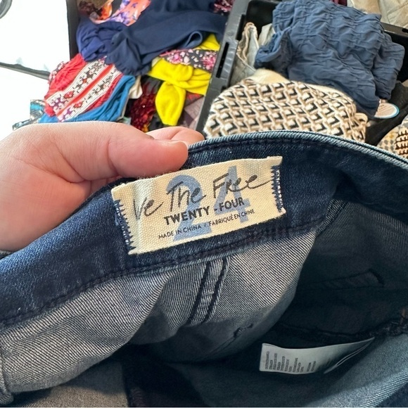 Free People Dark Wash Blue Flare Bell Bottoms Size 24 - Picture 3 of 6